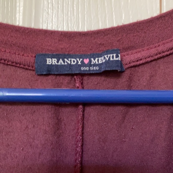 Brandy Melville t-shirt, maroon, one size - Picture 2 of 2